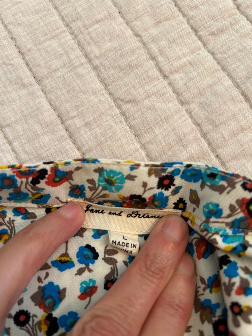 Jane & Delancey country Floral Pintuck Long-Sleeve button down Blouse White L - Picture 10 of 13